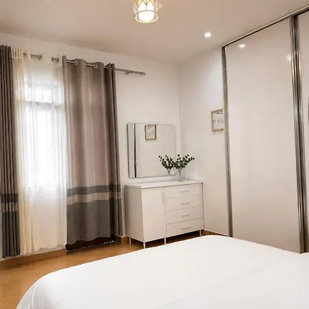 Marisi House *