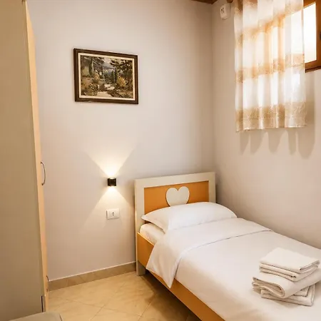 Apartment Marisi House