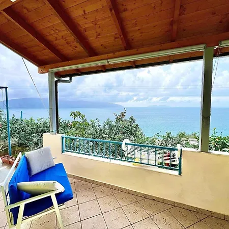 Marisi House 公寓 *